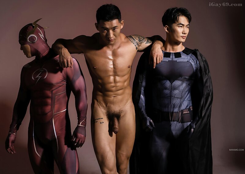 Next Image >>