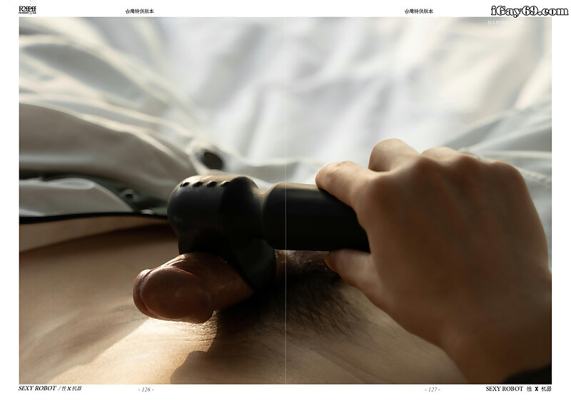 Next Image >>