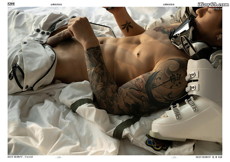 Next Image >>