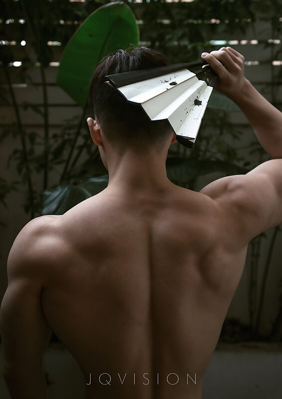Next Image >>