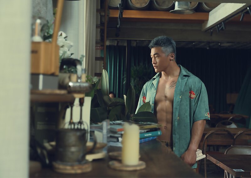Next Image >>