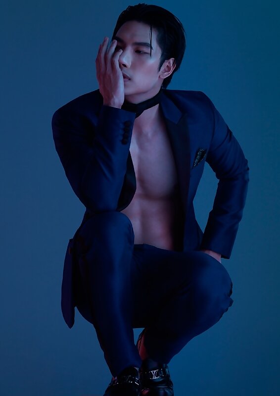 Next Image >>