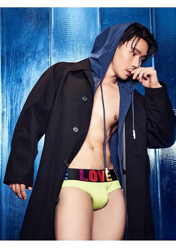Next Image >>