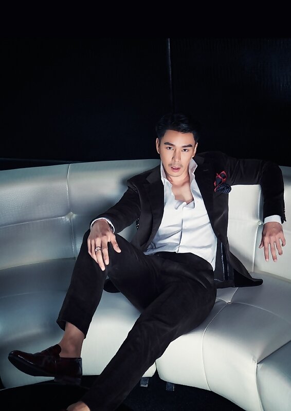 Next Image >>