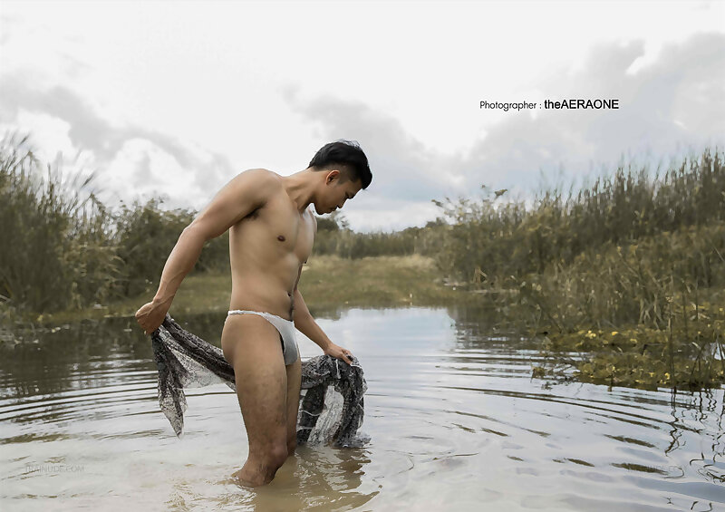 Next Image >>