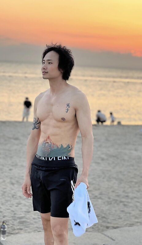 Next Image >>