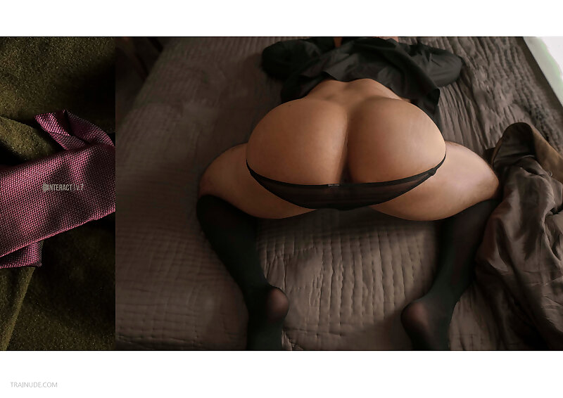 Next Image >>