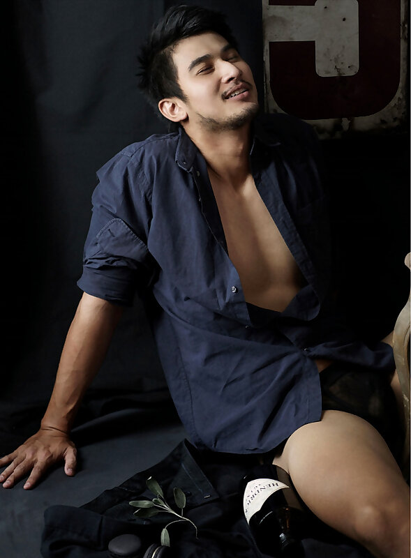 Next Image >>