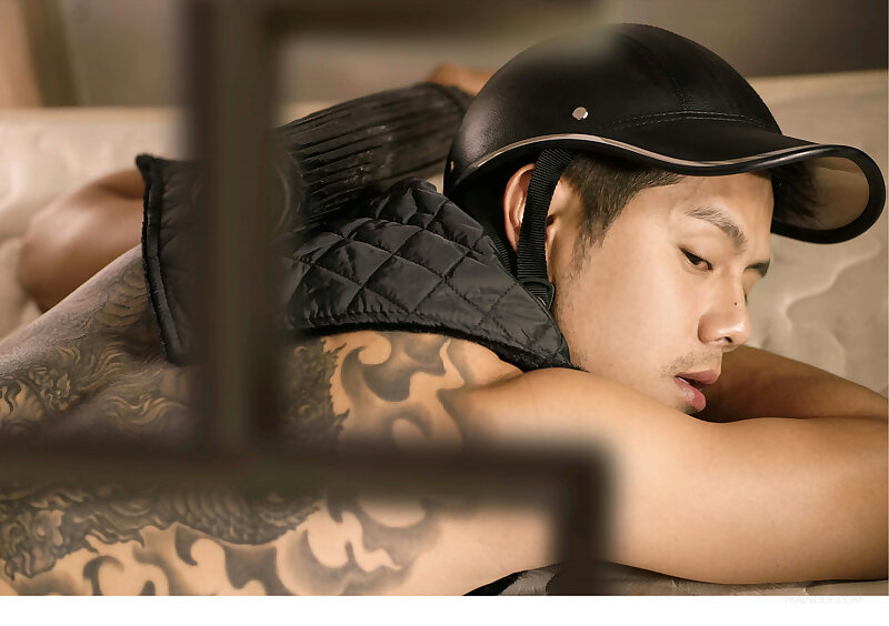 Next Image >>