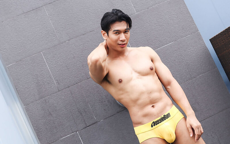Next Image >>