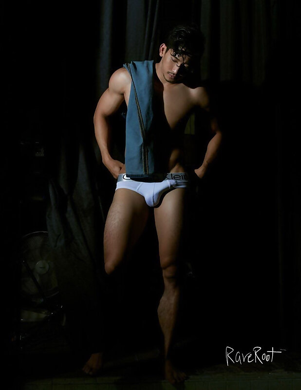 Next Image >>