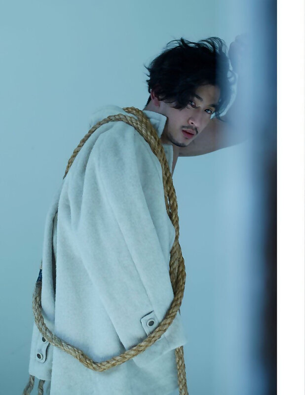 Next Image >>
