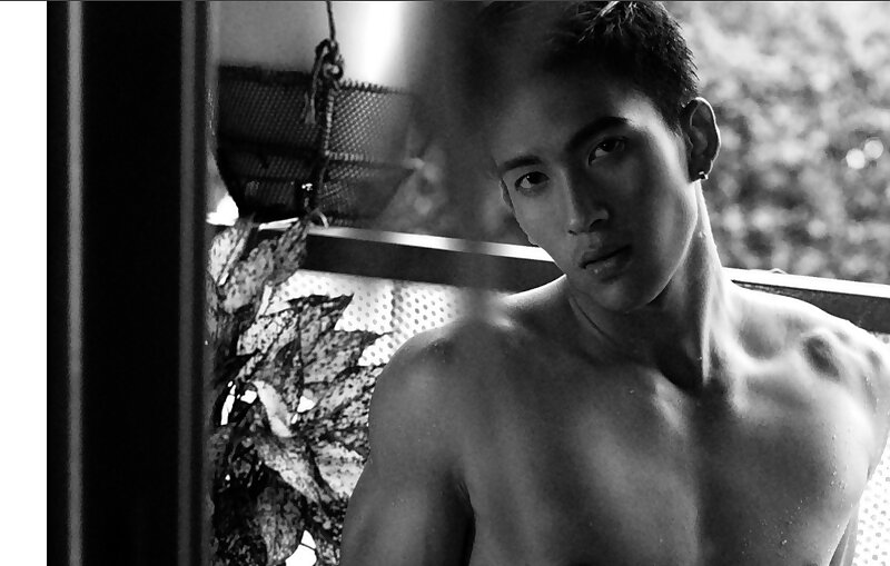 Next Image >>