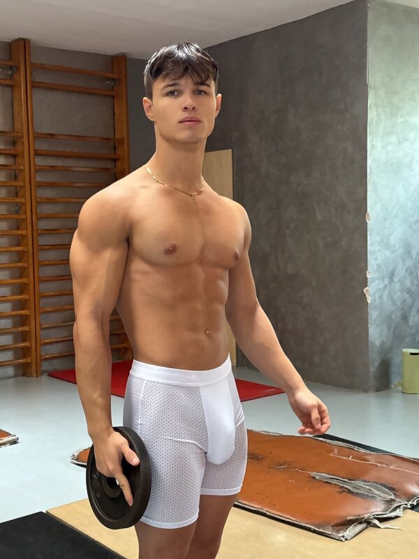 Next Image >>