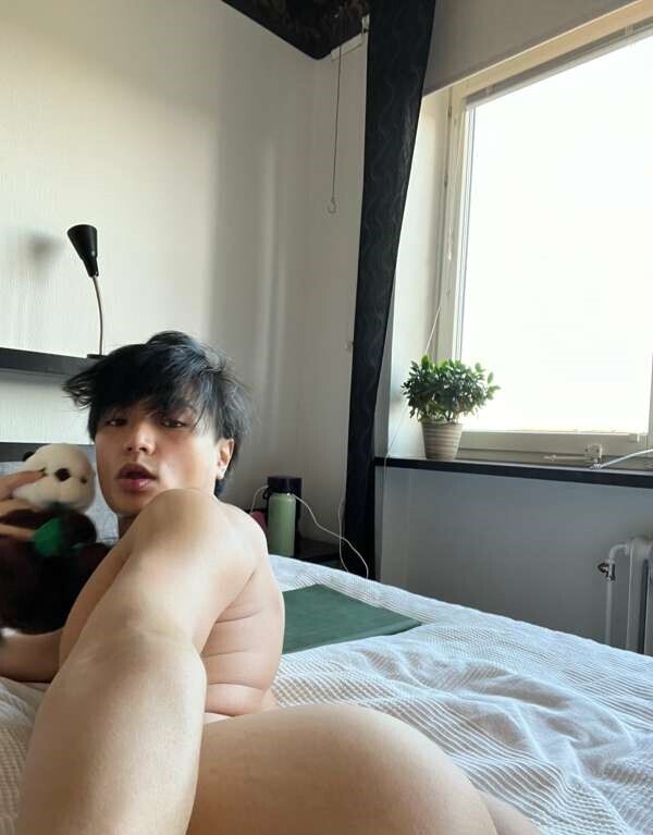 Next Image >>