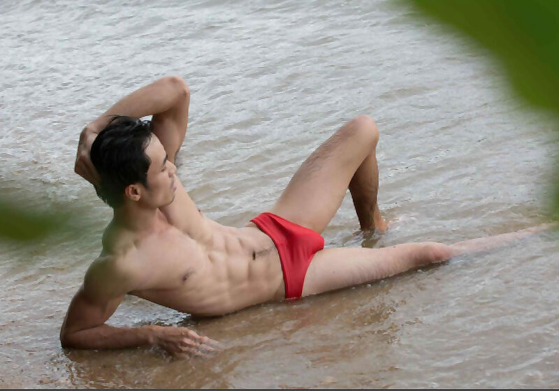 Next Image >>