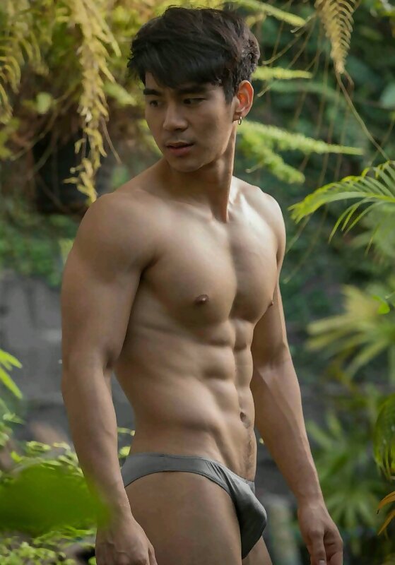 Next Image >>