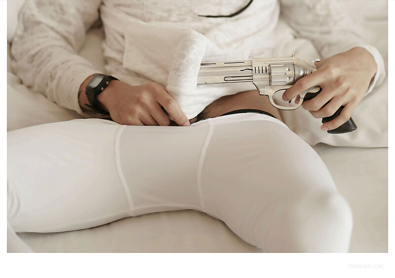 Next Image >>