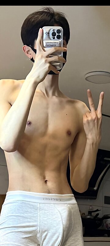 Next Image >>