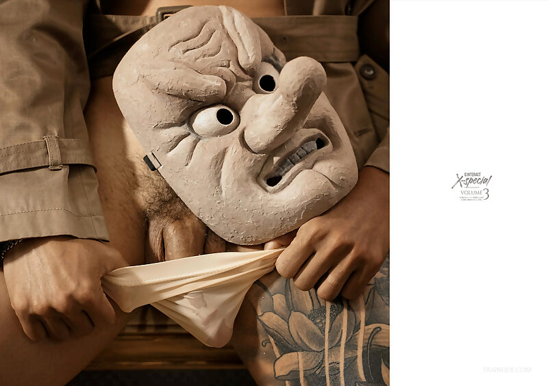Next Image >>