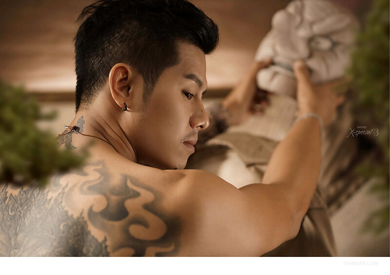 Next Image >>