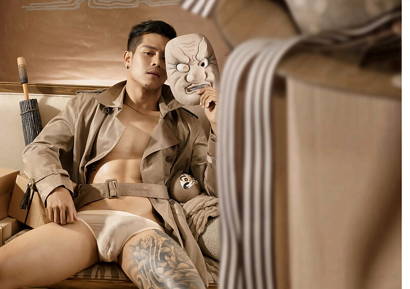Next Image >>