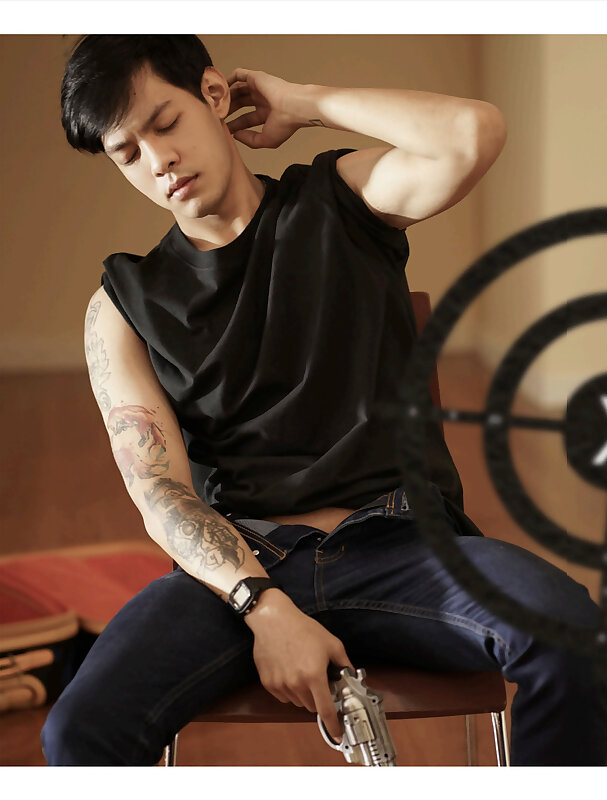 Next Image >>
