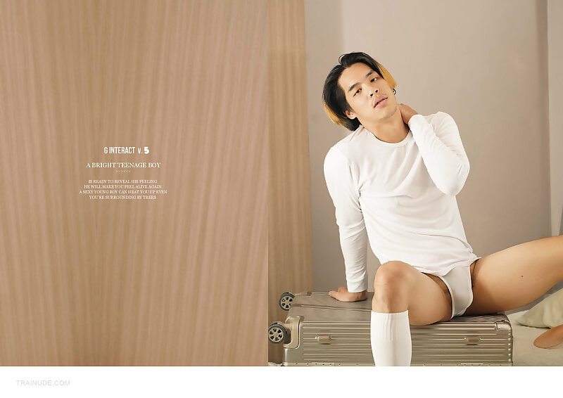Next Image >>