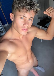 Julien Pop - Photo 38 - BoyFriendTV.com