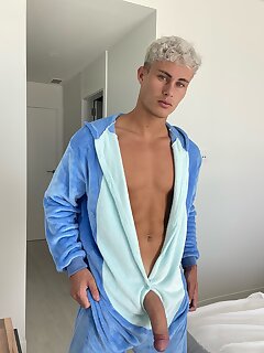 Julien Pop - BoyFriendTV.com