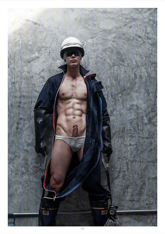 Next Image >>