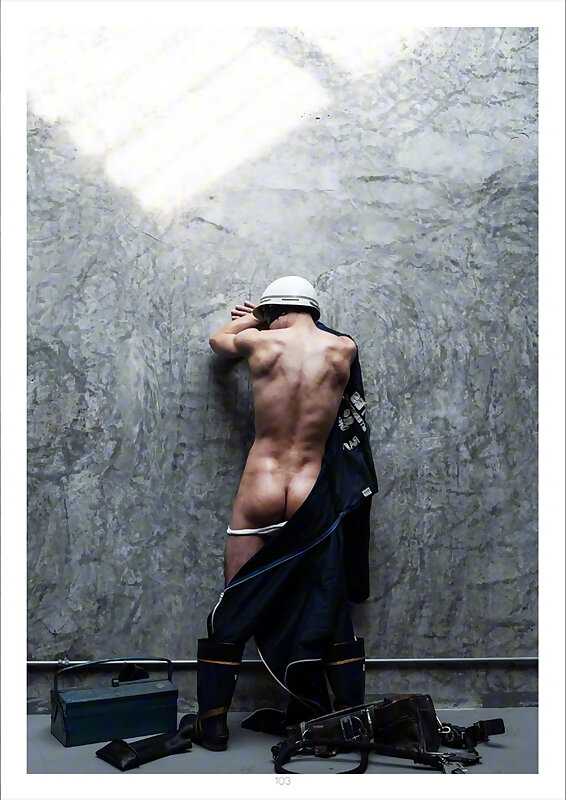 Next Image >>
