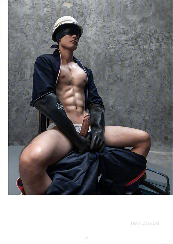 Next Image >>