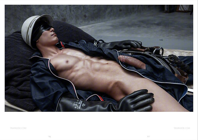 Next Image >>