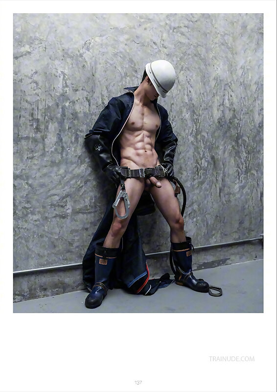 Next Image >>