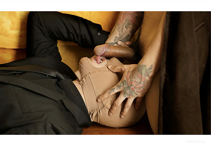 Next Image >>
