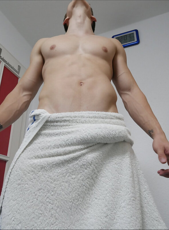 Next Image >>
