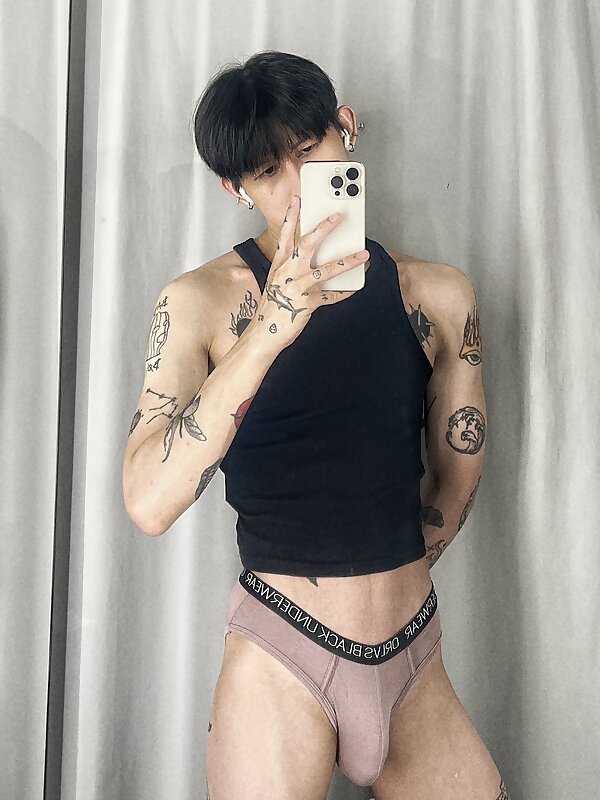 Next Image >>