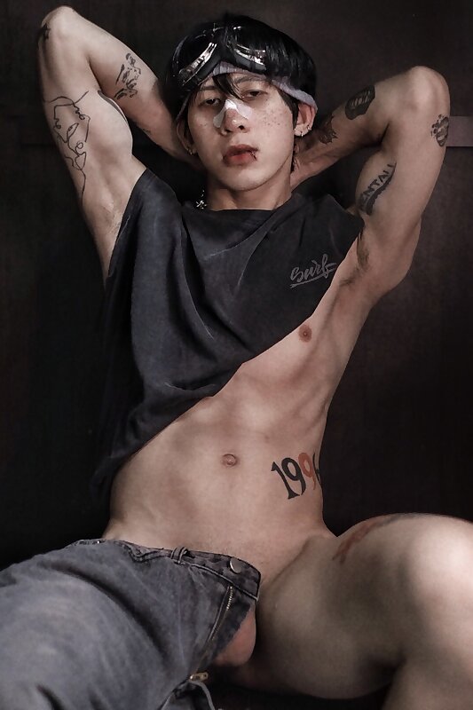 Next Image >>
