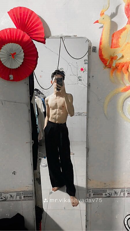 Next Image >>