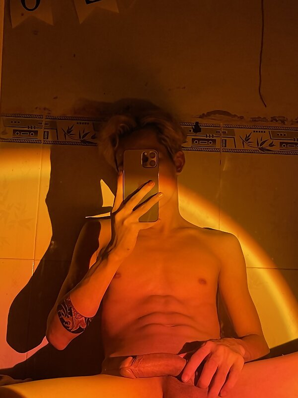 Next Image >>