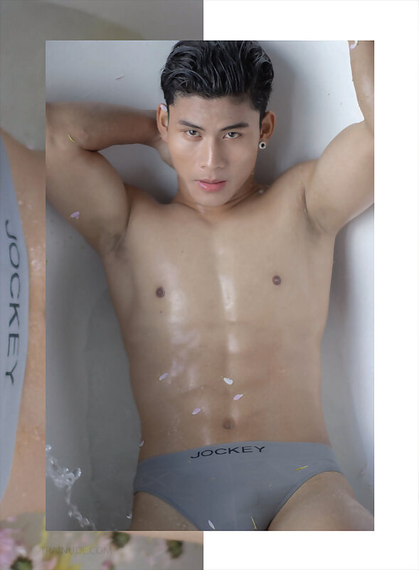 Next Image >>