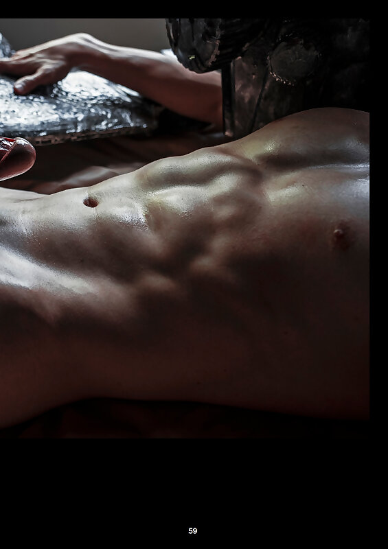 Next Image >>