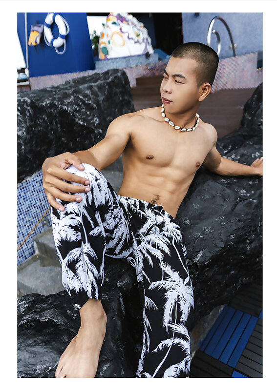 Next Image >>
