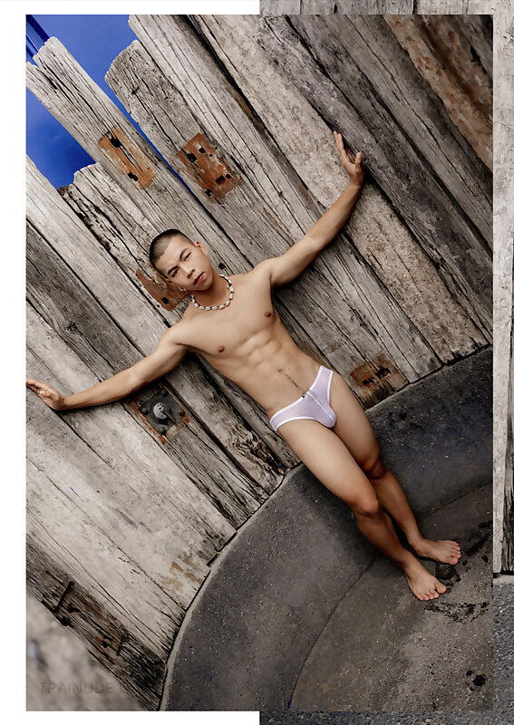 Next Image >>