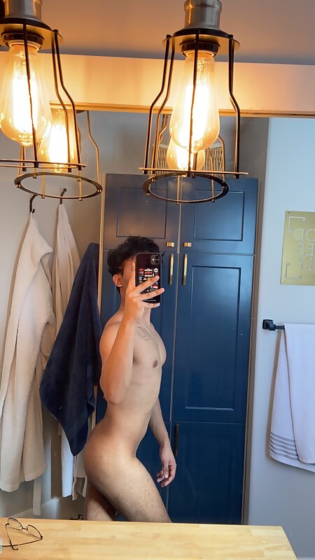 Next Image >>