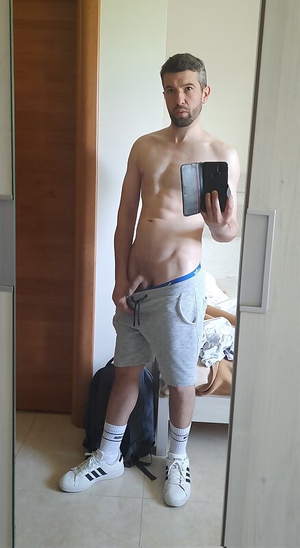 Next Image >>