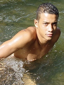 Next Image >>
