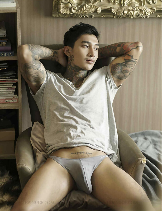 Next Image >>