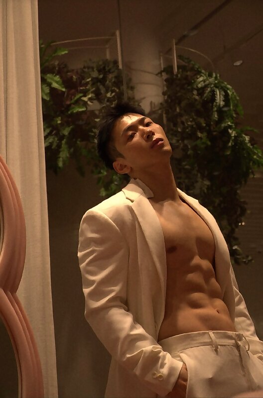 Next Image >>